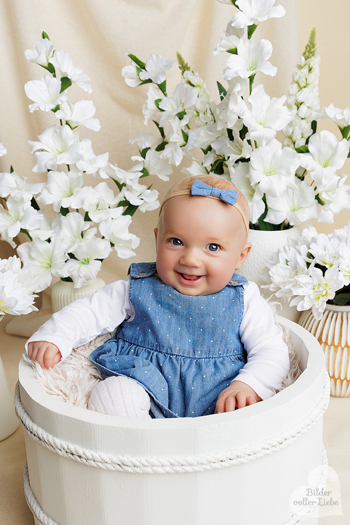 Babybilder beim Fotoshooting in unserem Bilder voller Liebe Studio in Berlin